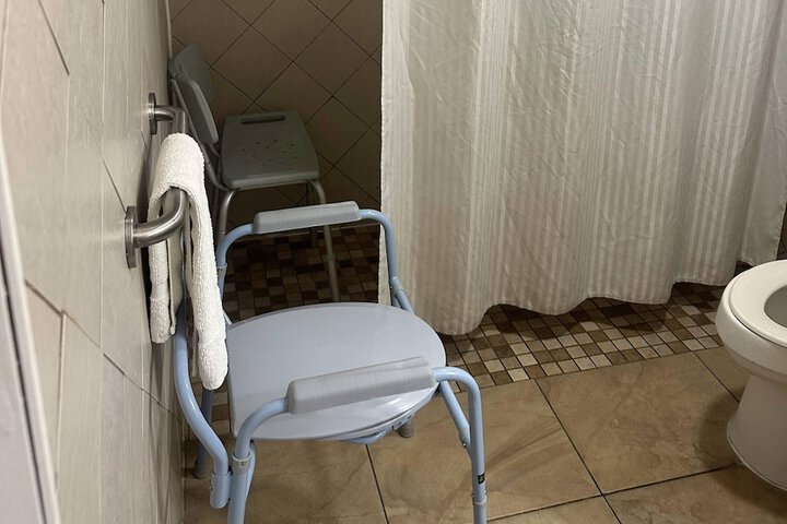 Room 15 of 40
