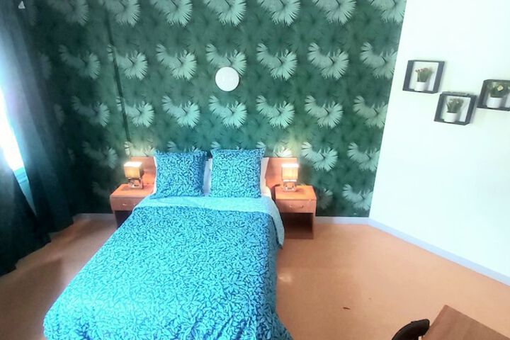 Room 4 of 31