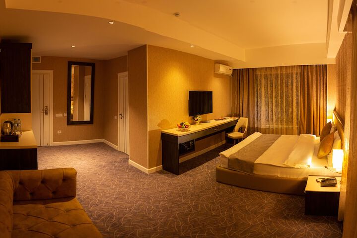 Room 17 of 52