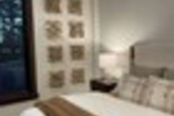 Room 191 of 828