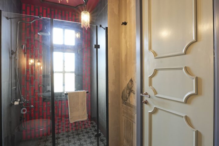 Room 86 of 171