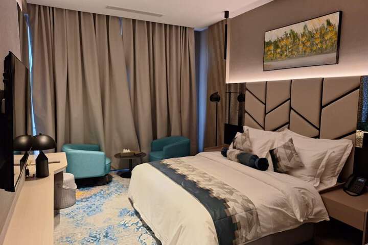 Room 3 of 17