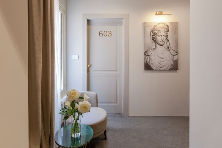 Room 37 of 76