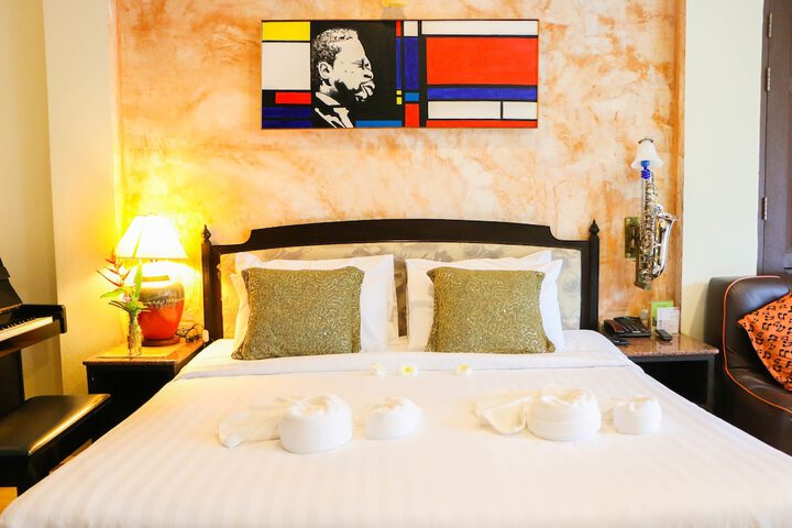 Room 15 of 313