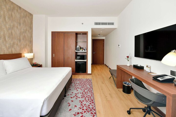Room 19 of 47