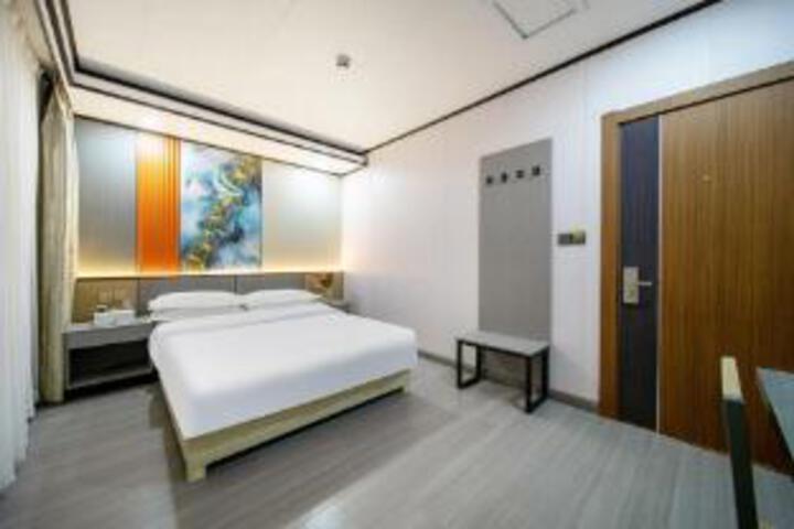Room 7 of 7
