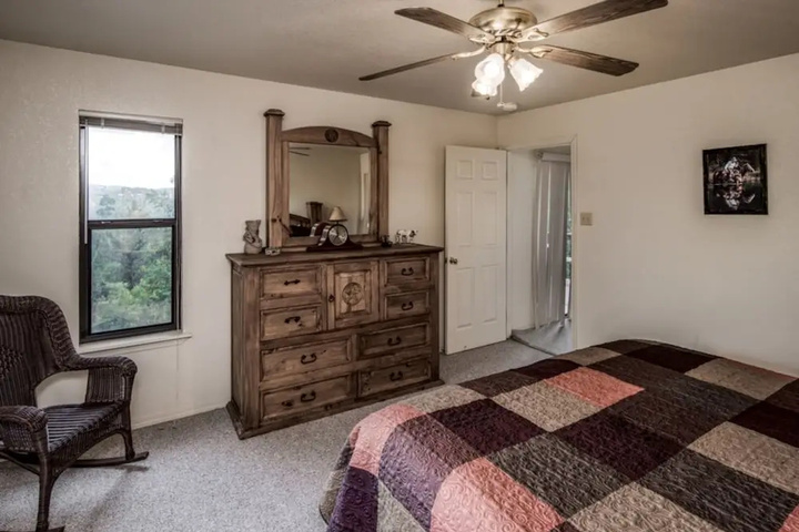 Room 5 of 15