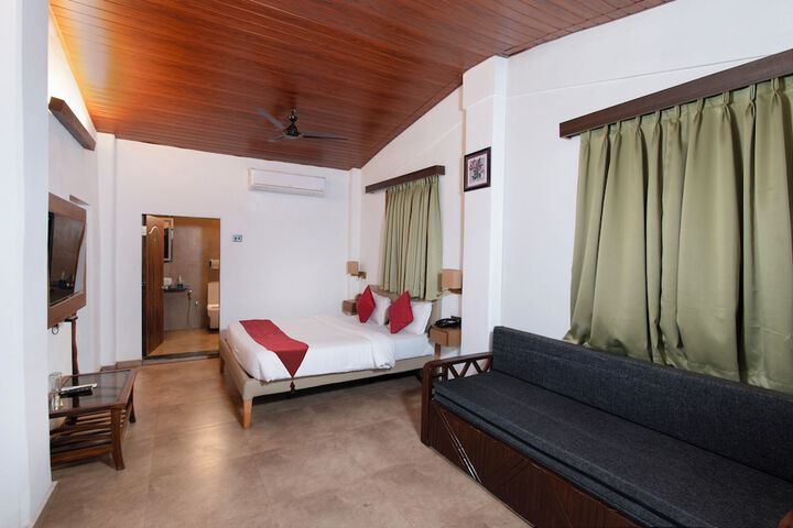 Room 2 of 22