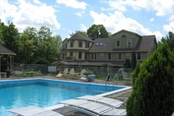Pool 92 of 99