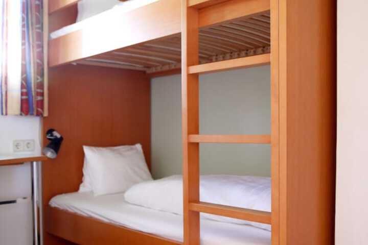 Room 14 of 68