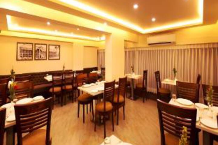 Dining 5 of 14