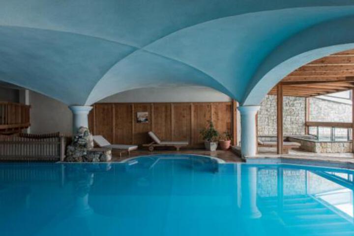 Pool 60 of 66