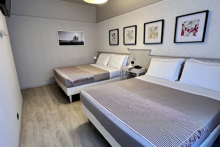Room 3 of 36