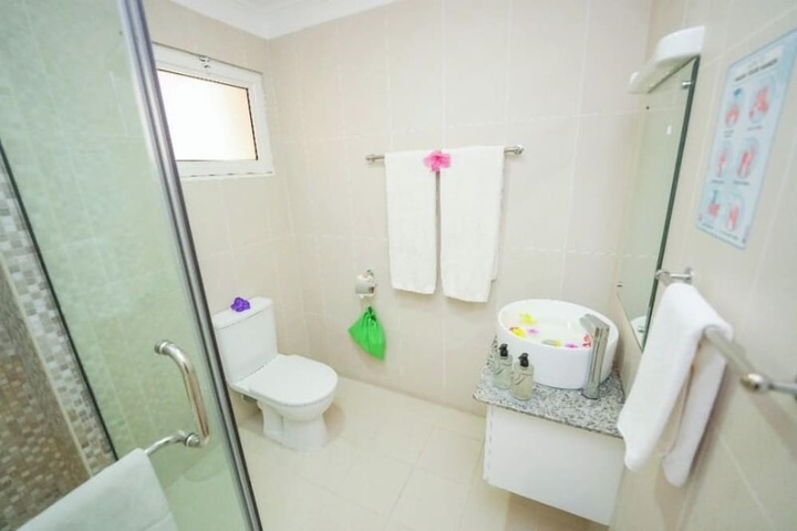 Room 53 of 114