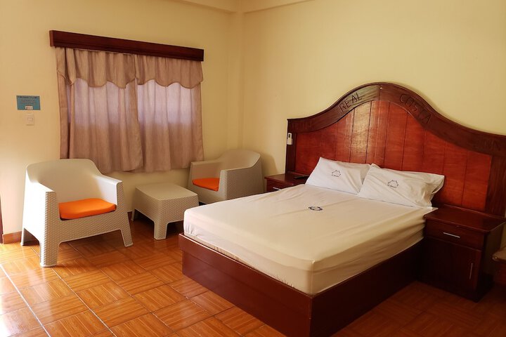 Room 4 of 43