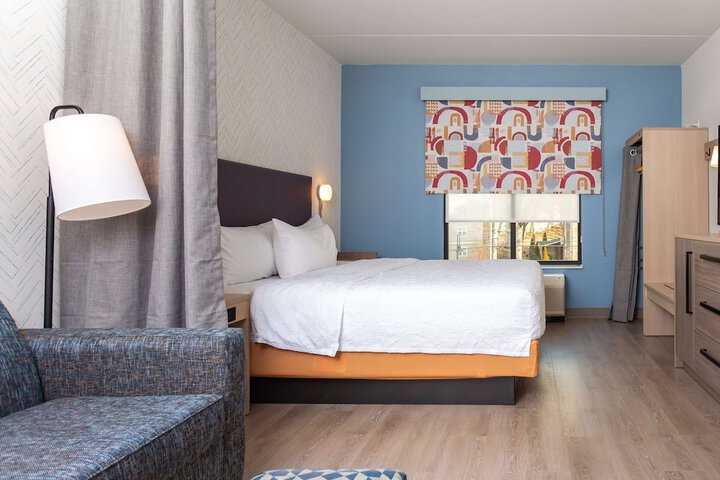 1 King Bed Studio Suite (8 of 13)
