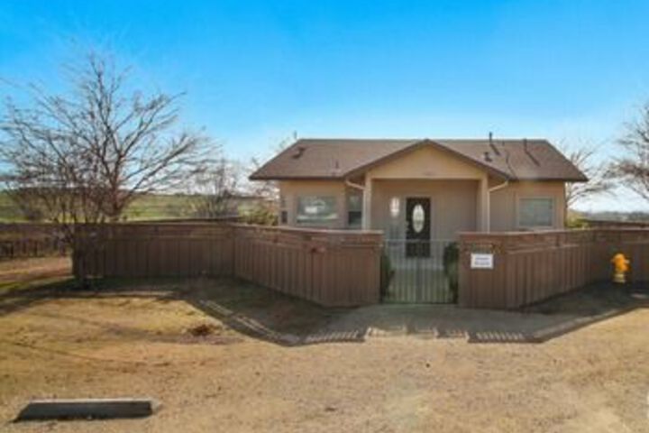 Bungalow at J and J Cellars 1 Br Home by RedAwning