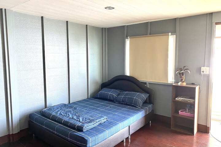 Room 5 of 55