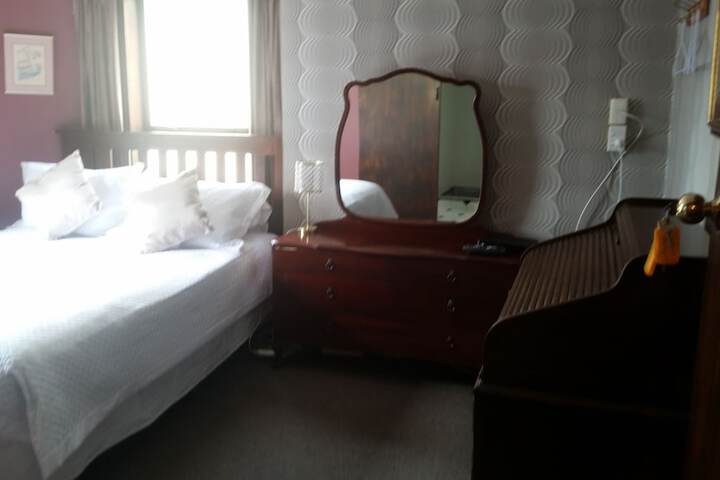 Room 24 of 47