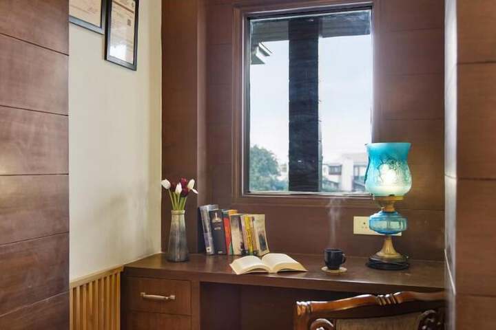 Room 2 of 6