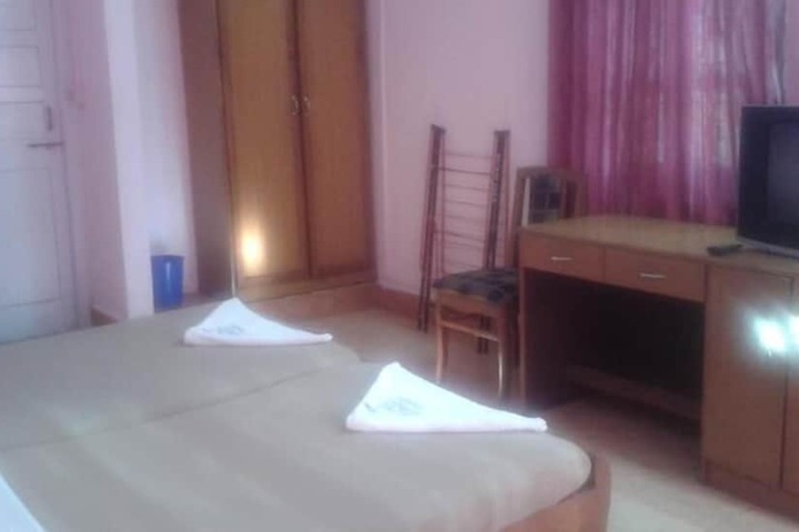 Room 7 of 30
