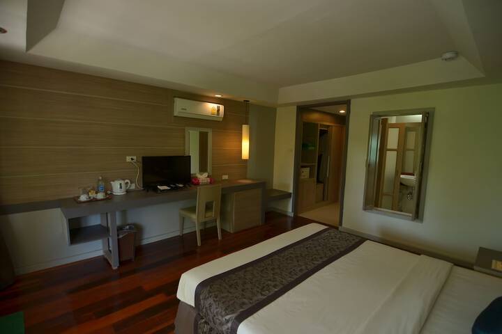 Room 10 of 82