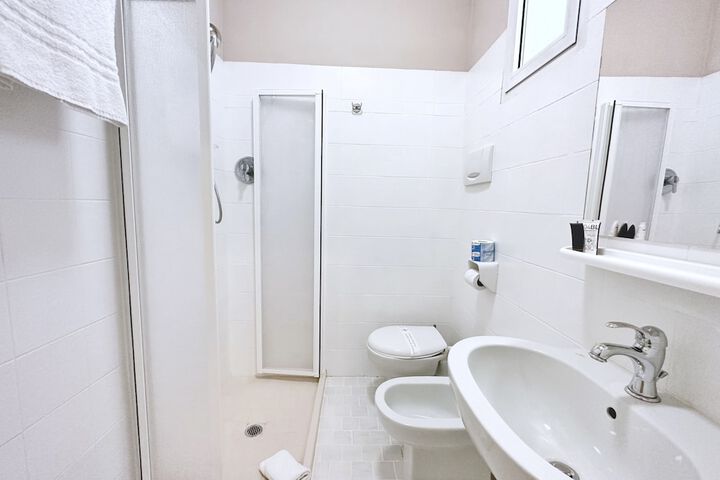 Room 63 of 121