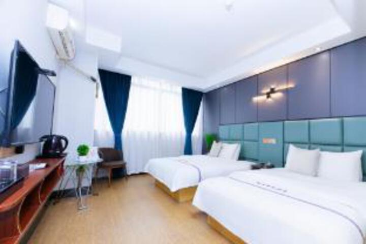 Room 5 of 5