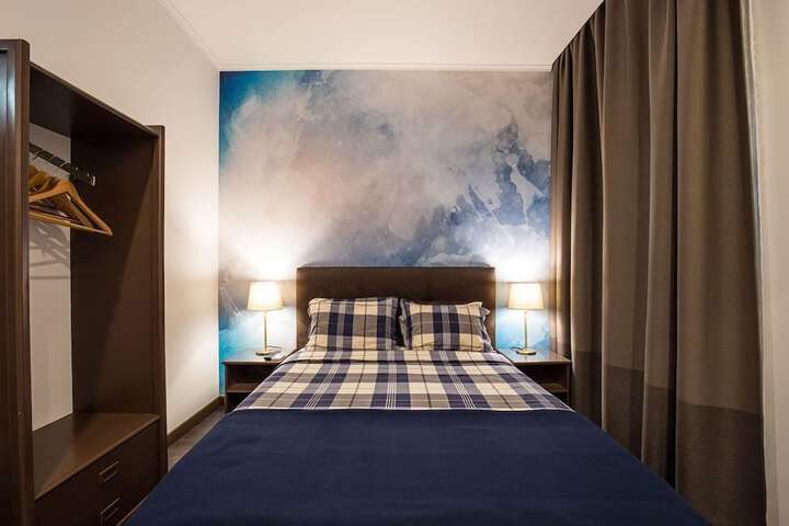 Room 15 of 38