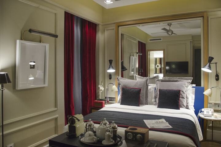 Room 72 of 143