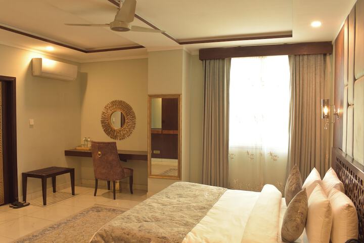 Room 6 of 21