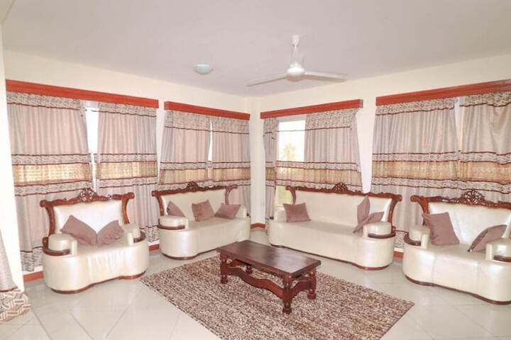 Room 119 of 190