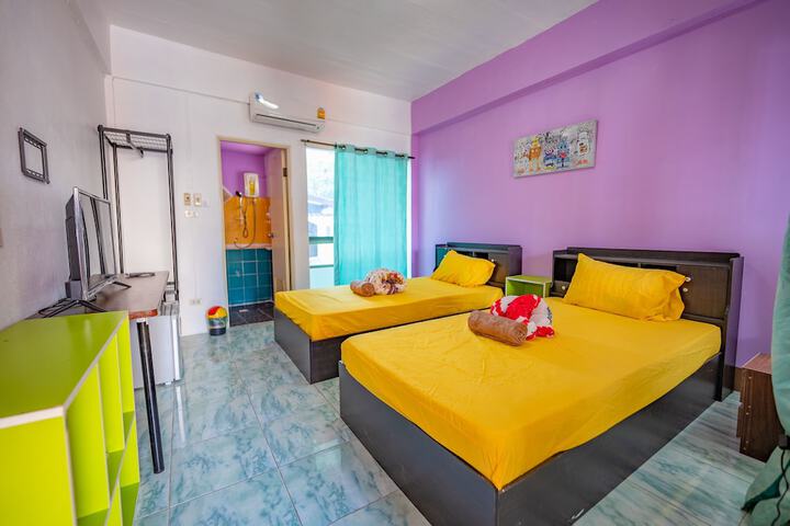 Room 4 of 15