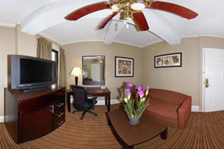 Room 28 of 29