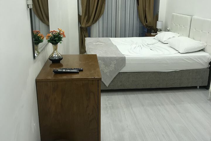 Room 13 of 75