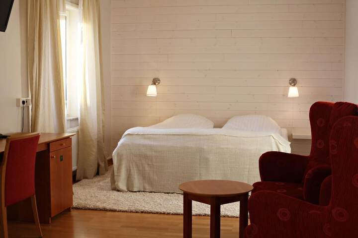 Room 5 of 29