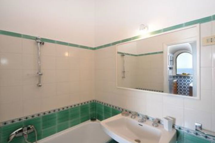 Room 3 of 18