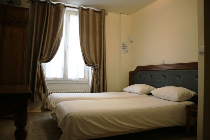 Room 22 of 52