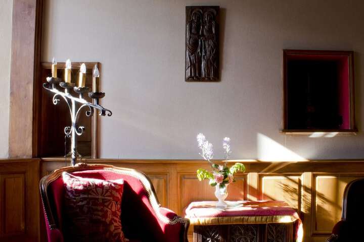 Room 5 of 48