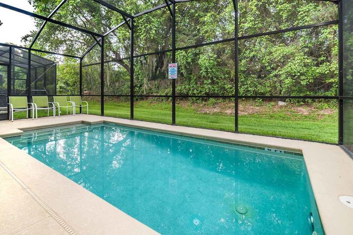 Pool 17 of 24