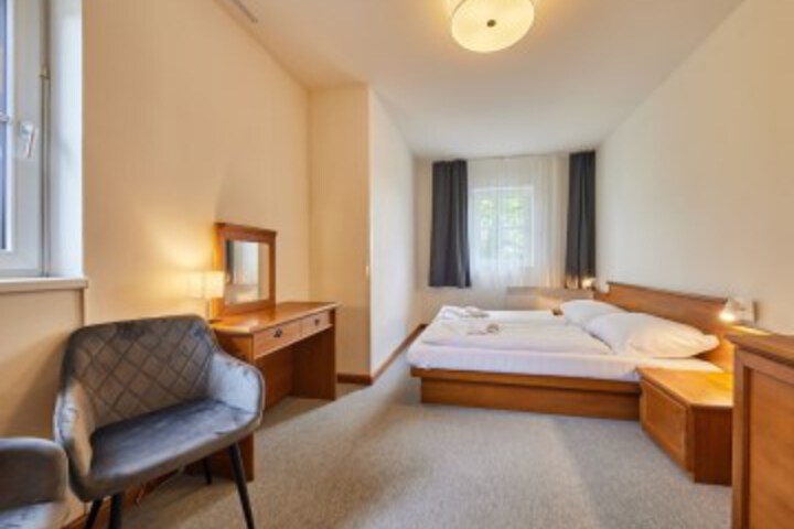 Room 18 of 74