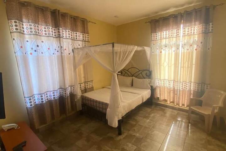 Room 4 of 35