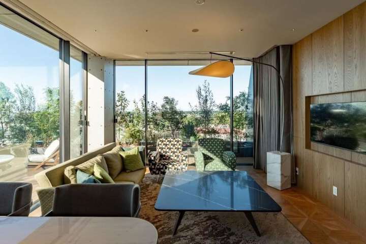 Room 46 of 190