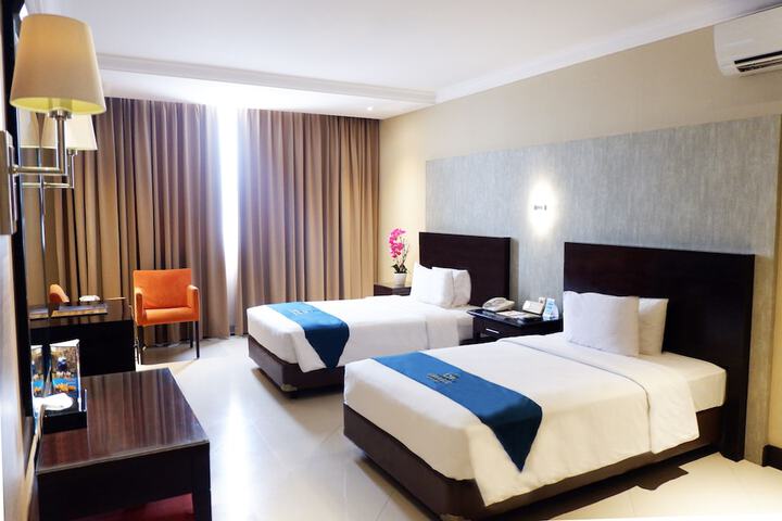 Room 9 of 31