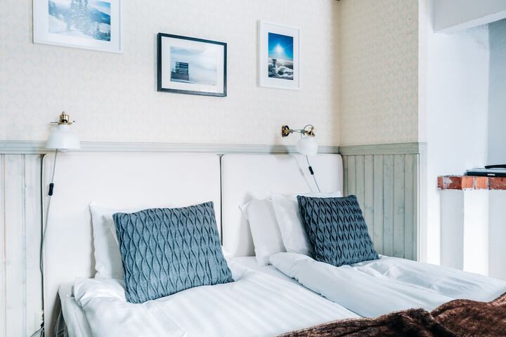 Room 10 of 67