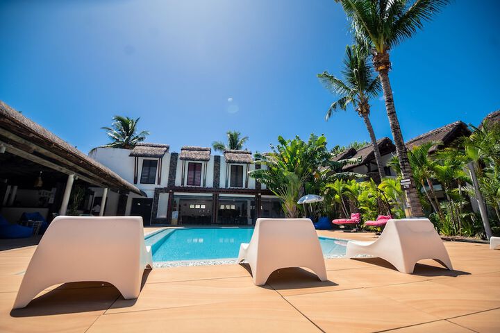 Pool Hotel