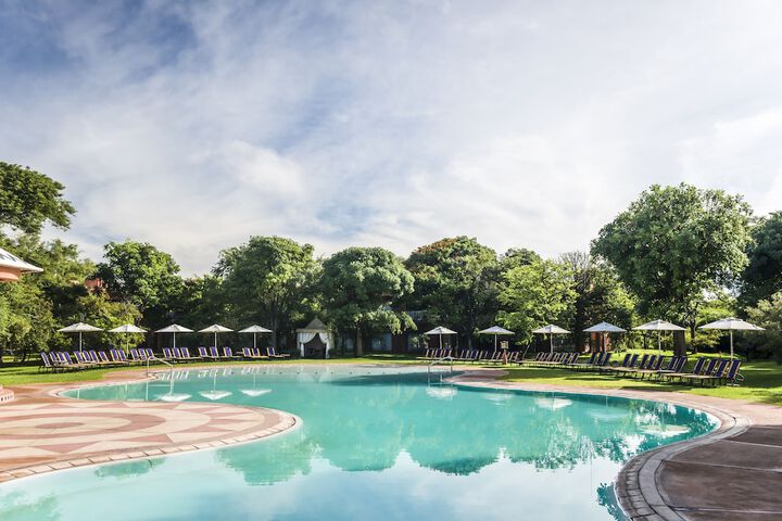 Hotel Pool