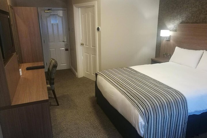 Room 11 of 72