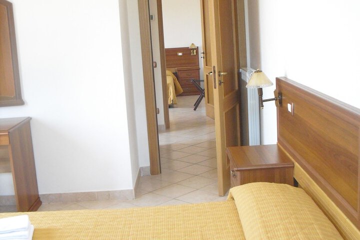 Room 15 of 84