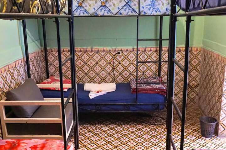 Room 4 of 20